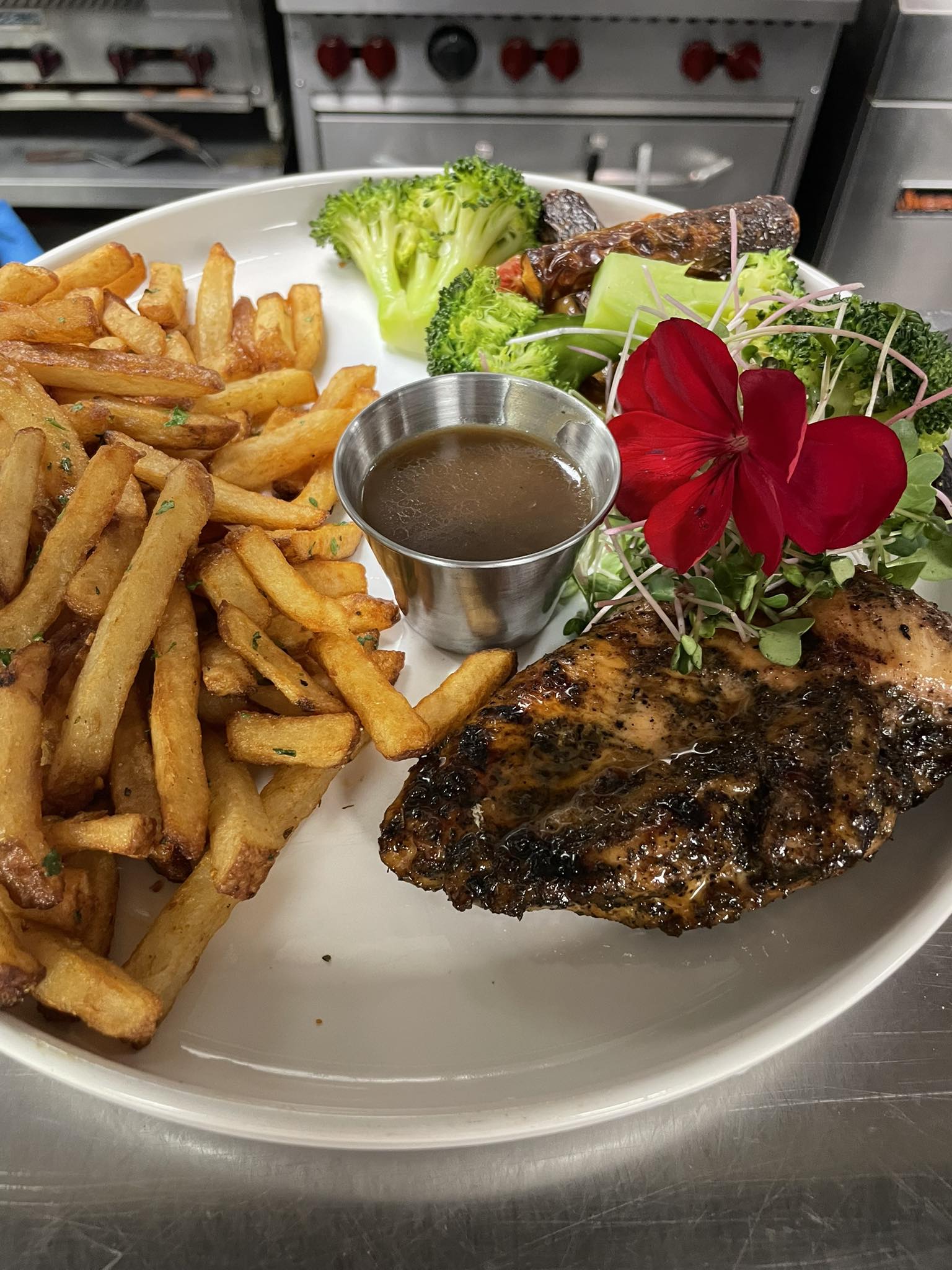 Chèque-cadeau de 50$ - Resto-Grill Le Paddock – Image 4