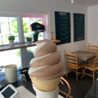 Chèque-cadeau de 25$ - Glaces & Merveilles / Bar laitier et bubble tea